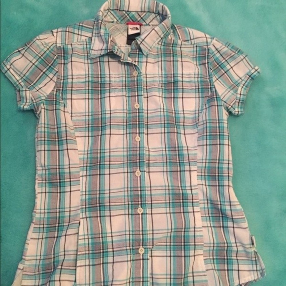 North face breathable short sleeve button down size small